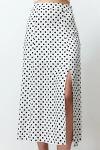 TRENDYOLMiLLA Ecru Polka Dot Slit Detailed Viscose Midi Weaving Skirt - Image 5