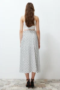 TRENDYOLMiLLA Ecru Polka Dot Slit Detailed Viscose Midi Weaving Skirt - Image 7