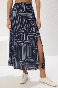 TRENDYOLMiLLA Dark Navy Patterned Slit Detailed Viscose Midi Weaving Skirt - Image 3