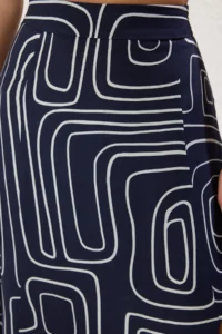 TRENDYOLMiLLA Dark Navy Patterned Slit Detailed Viscose Midi Weaving Skirt - Image 4