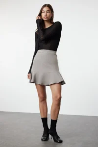 TRENDYOLMiLLA Gray Skirt Ucu with flywheel Mini Weaving Skirt - Image 2