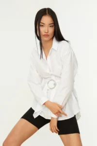 TRENDYOLMİLLA White Arched Hair Clip Detailed Cotton Weaving Shirt - Image 2