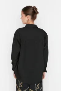 TRENDYOLMİLLA Black Tek with pocket Boyfriend/Wide Pattern Cotton Weaving Shirt - Image 10