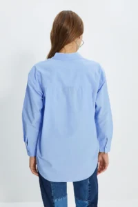 TRENDYOLMİLLA Mavi Tek with pocket Boyfriend/Wide Pattern Cotton Weaving Shirt - Image 6
