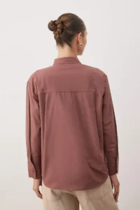 TRENDYOLMİLLA Brown Tek with pocket Boyfriend/Wide Pattern Cotton Weaving Shirt - Image 3