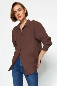 TRENDYOLMİLLA Brown Tek with pocket Boyfriend/Wide Pattern Cotton Weaving Shirt - Image 7