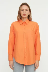 TRENDYOLMİLLA Orange Tek with pocket Boyfriend/Wide Pattern Cotton Weaving Shirt - Image 3