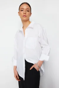 TRENDYOLMİLLA White Tek with pocket Boyfriend/Wide Pattern Cotton Weaving Shirt - Image 7