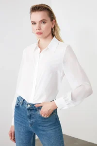 TRENDYOLMİLLA White Sleeves Transparent Regular Normal Pattern Weaving Shirt - Image 4