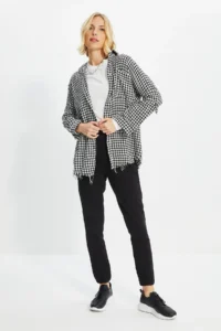 TRENDYOLMİLLA Black Crowbar Patterned Skirt Dirty Finish Weaving Jacket Shirt - Image 2