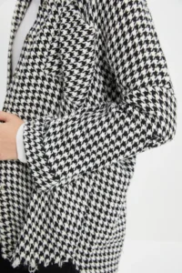 TRENDYOLMİLLA Black Crowbar Patterned Skirt Dirty Finish Weaving Jacket Shirt - Image 4