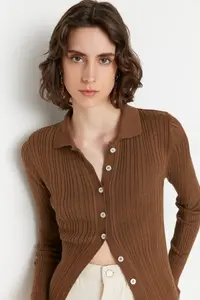 TRENDYOLMİLLA Brown Mercerized Look Ribbed Polo Shirt Collar Knitwear Cardigan