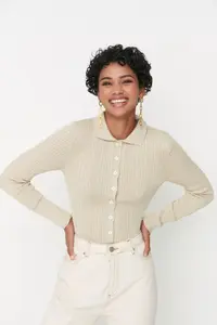 TRENDYOLMİLLA Stone Mercerized Look Ribbed Polo Shirt Collar Knitwear Cardigan - Image 4