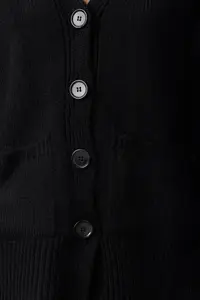 TRENDYOLMİLLA Black Basic Soft textured Knitwear Cardigan - Image 3