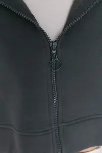 TRENDYOLMİLLA Anthracite Basic Zippered Hooded Crop Thick Fleece Lined Knitting Sweatshirt - Image 4