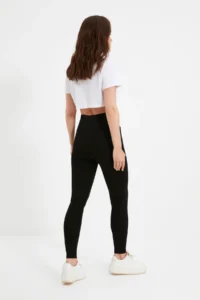 TRENDYOLMİLLA Black High Waist Basic Elastic Waist interlock Knitting Leggings - Image 5