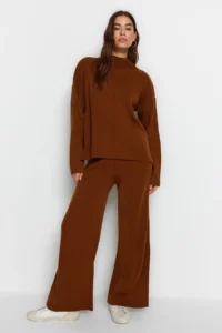 TRENDYOLMİLLA Brown Dog collar Knitwear Top and Bottom Set