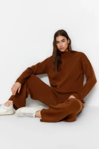 TRENDYOLMİLLA Brown Dog collar Knitwear Top and Bottom Set - Image 2