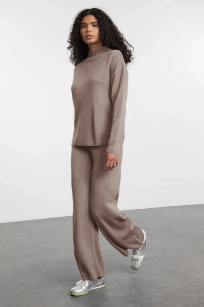 TWOAW21AU0060-MINK_1