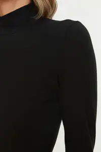 TRENDYOLMİLLA Black Turtleneck snaps Knitting Bodysuit .D.0008 - Image 4