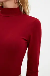 TRENDYOLMİLLA Burgundy Dog collar snaps Knitting Bodysuit .D.0008 - Image 4