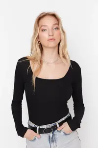 TRENDYOLMİLLA Black Square Neck Long Sleeve Ribbed Flexible snaps Knitting Bodysuit .D.0022 - Image 2