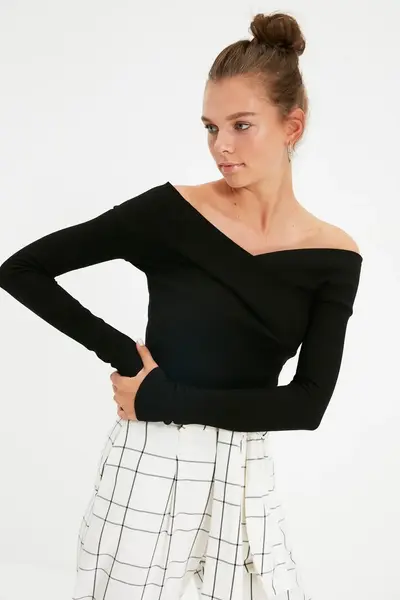 TWOAW21BD0053-BLACK_1
