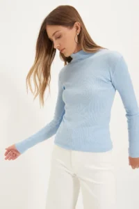 TRENDYOLMİLLA Mavi Fitted Dog collar Long Sleeve Ribbed Flexible Knitting Blouse - Image 3