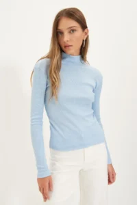 TRENDYOLMİLLA Mavi Fitted Dog collar Long Sleeve Ribbed Flexible Knitting Blouse - Image 4