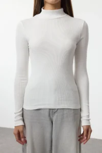 TRENDYOLMİLLA Ecru Fitted Dog collar Long Sleeve Ribbed Flexible Knitting Middle Blouse - Image 3