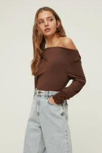 TRENDYOLMİLLA Brown Asymmetric Collar Flowy Flexible Knitting Blouse - Image 4