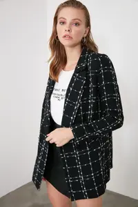 TRENDYOLMİLLA Black Tweed Regular Weaving Plaid Blazer Jacket - Image 10