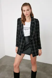 TRENDYOLMİLLA Black Tweed Regular Weaving Plaid Blazer Jacket - Image 8