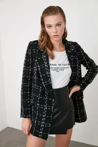 TRENDYOLMİLLA Black Tweed Regular Weaving Plaid Blazer Jacket - Image 9