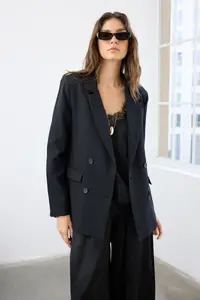 TRENDYOLMİLLA Black Regular Lined Button Detailed Weaving Blazer Jacket - Image 4