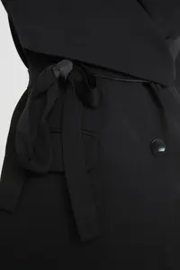 TRENDYOLMİLLA Black Belted Regular Lined Double breasted Kapama Weaving Blazer Jacket - Image 6