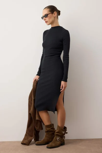 TWOAW21EL0135-BLACK_1