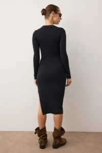 TRENDYOLMİLLA Black Bodycon Slit Crew Neck Midi Ribbed Flexible Knitting Pen Dress - Image 4