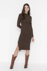TRENDYOLMİLLA Brown Fitted Slit Crew Neck Midi Ribbed Flexible Knitting Dress - Image 2