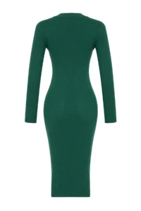 TRENDYOLMİLLA Emerald Green Fitted Slit Crew Neck Midi Ribbed Flexible Knitting Dress - Image 7