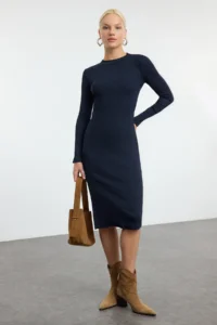 TRENDYOLMİLLA Navy Blue Fitted Slit Crew Neck Midi Ribbed Flexible Knitting Dress