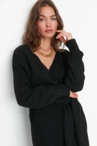 TRENDYOLMİLLA Black Soft textured Midi Double breasted Collar Binding Detailed Knit Dress