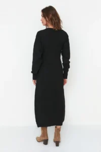 TRENDYOLMİLLA Black Soft textured Midi Double breasted Collar Binding Detailed Knit Dress - Image 5