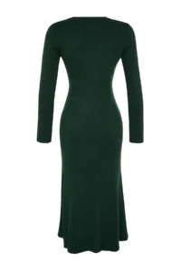 TRENDYOLMİLLA Emerald Green Midi Knitwear Crew Neck Dress - Image 8
