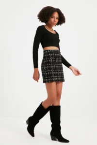 TRENDYOLMiLLA Black Tweed Material Skirt Tip Tassel Detailed Pen Plain Cut Mini Size Weaving Skirt - Image 2