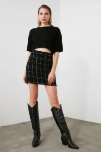 TRENDYOLMiLLA Black Tweed Material Skirt Tip Tassel Detailed Pen Plain Cut Mini Size Weaving Skirt - Image 8