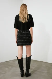 TRENDYOLMiLLA Black Tweed Material Skirt Tip Tassel Detailed Pen Plain Cut Mini Size Weaving Skirt - Image 9