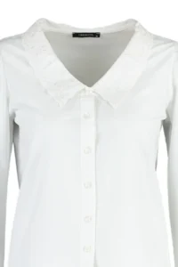 TRENDYOLMİLLA White Collar Embroidered Embroidery Detailed Regular Normal Pattern Cotton Weaving Shirt - Image 9