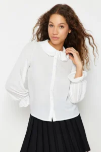 TRENDYOLMİLLA White Baby Collar Pompom Detailed Regular Normal Pattern Weaving Shirt - Image 3