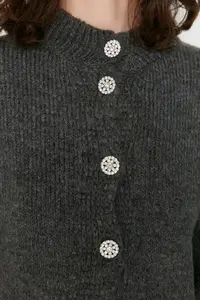 TRENDYOLMİLLA Anthracite Soft textured Jewelry buttoned Jacket Look Knitwear Cardigan - Image 10